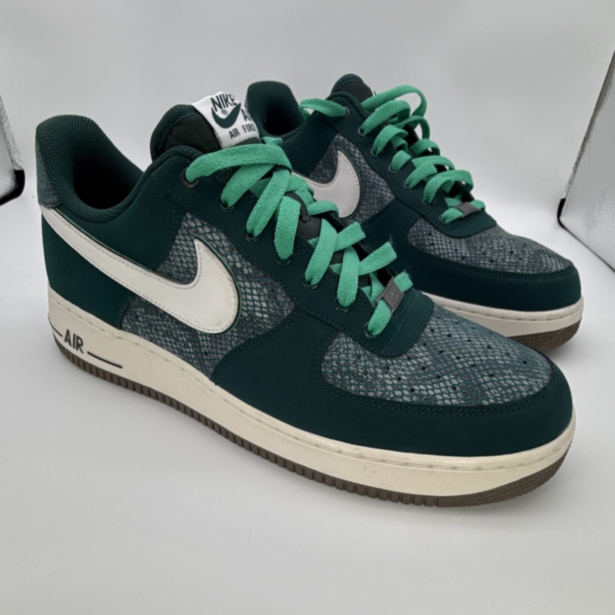 Nike Air Force 1 Men display picture 1