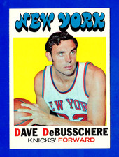 1971-72 TOPPS #107 DAVE DEBUSSCHERE NEW YORK KNICK CARD -- NR MINT