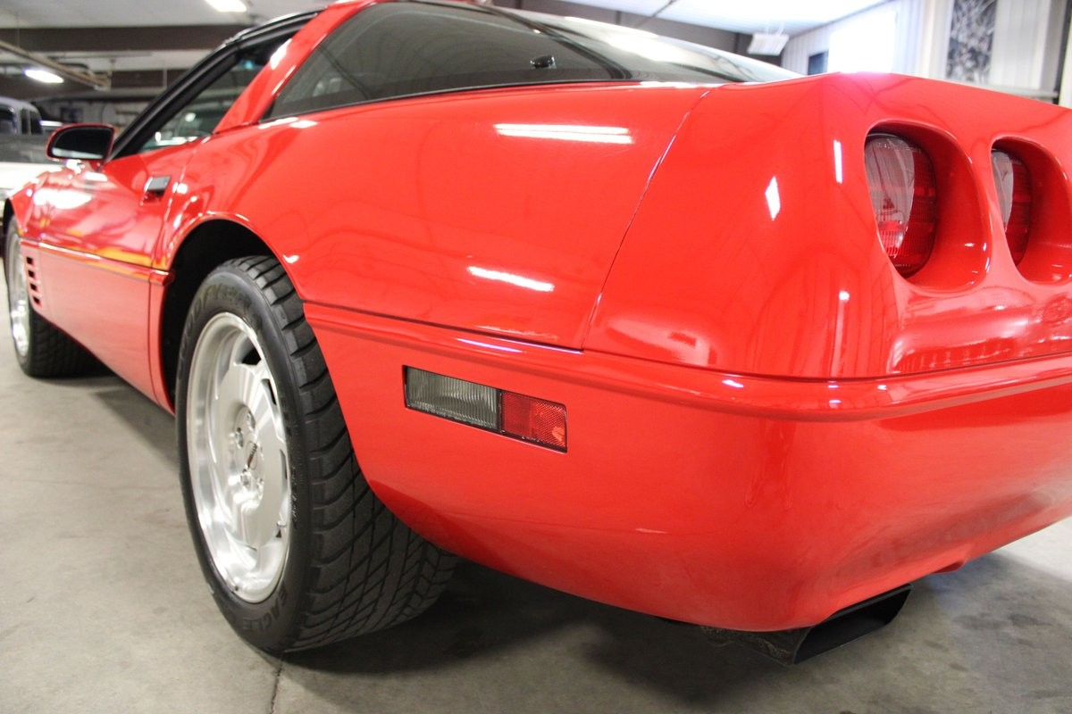 1993 Torch Red Chevrolet Corvette   | C4 Corvette Photo 7