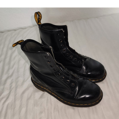 Dr. Martens for a tiny-trouble 