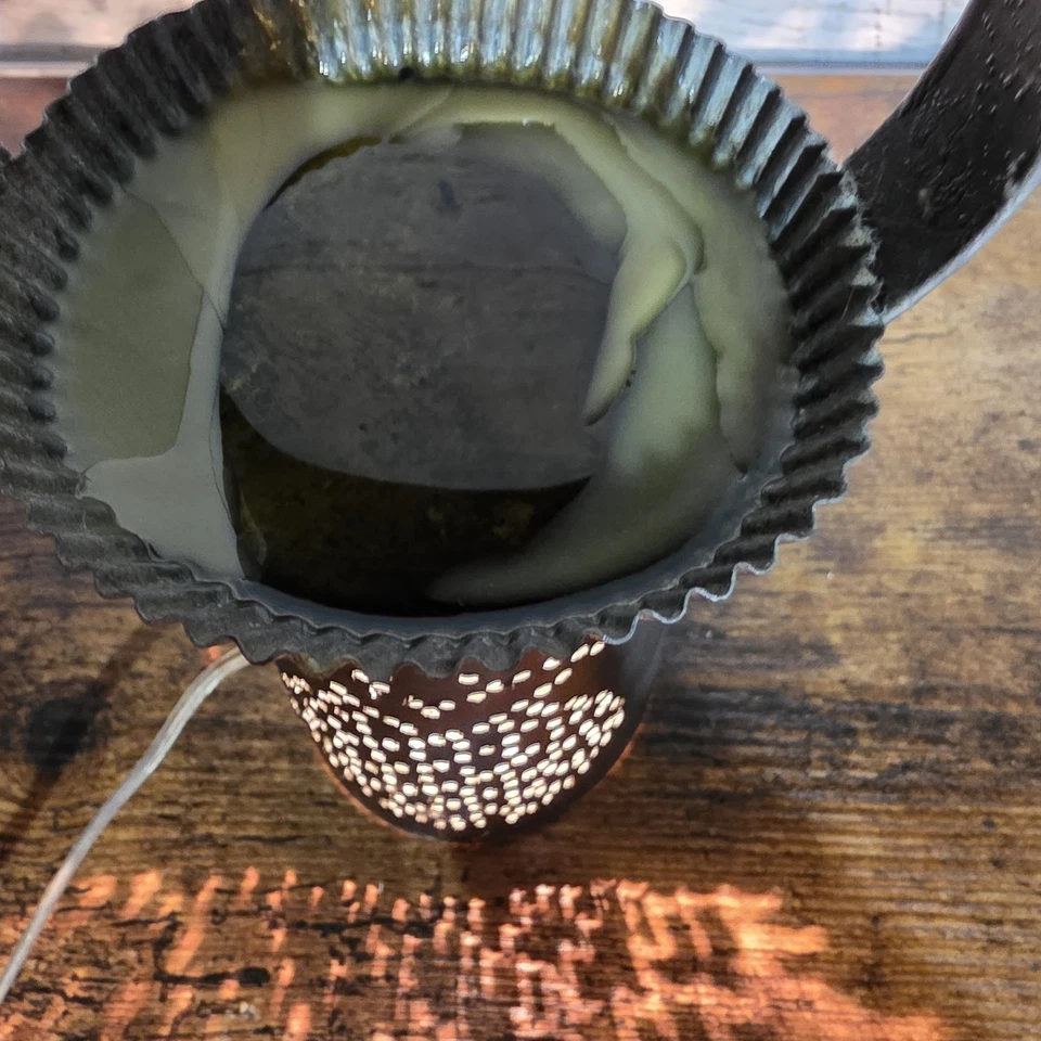 Scaldacera profumato ananas traforato vintage latta antico arredamento casale - Immagine 4 di 4