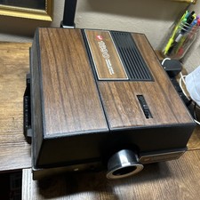 Vintage GAF 1690 Slide Projector Automatic Focus Model 386-M4AF Tested Works