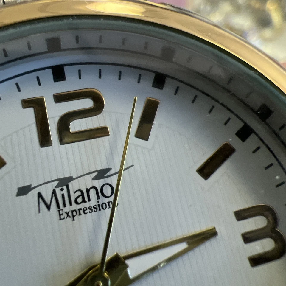 Reloj Milano Expressions plateado para hombre🔥Horas esfera blanca negro (ligero 🙏) Foto 2 de 4