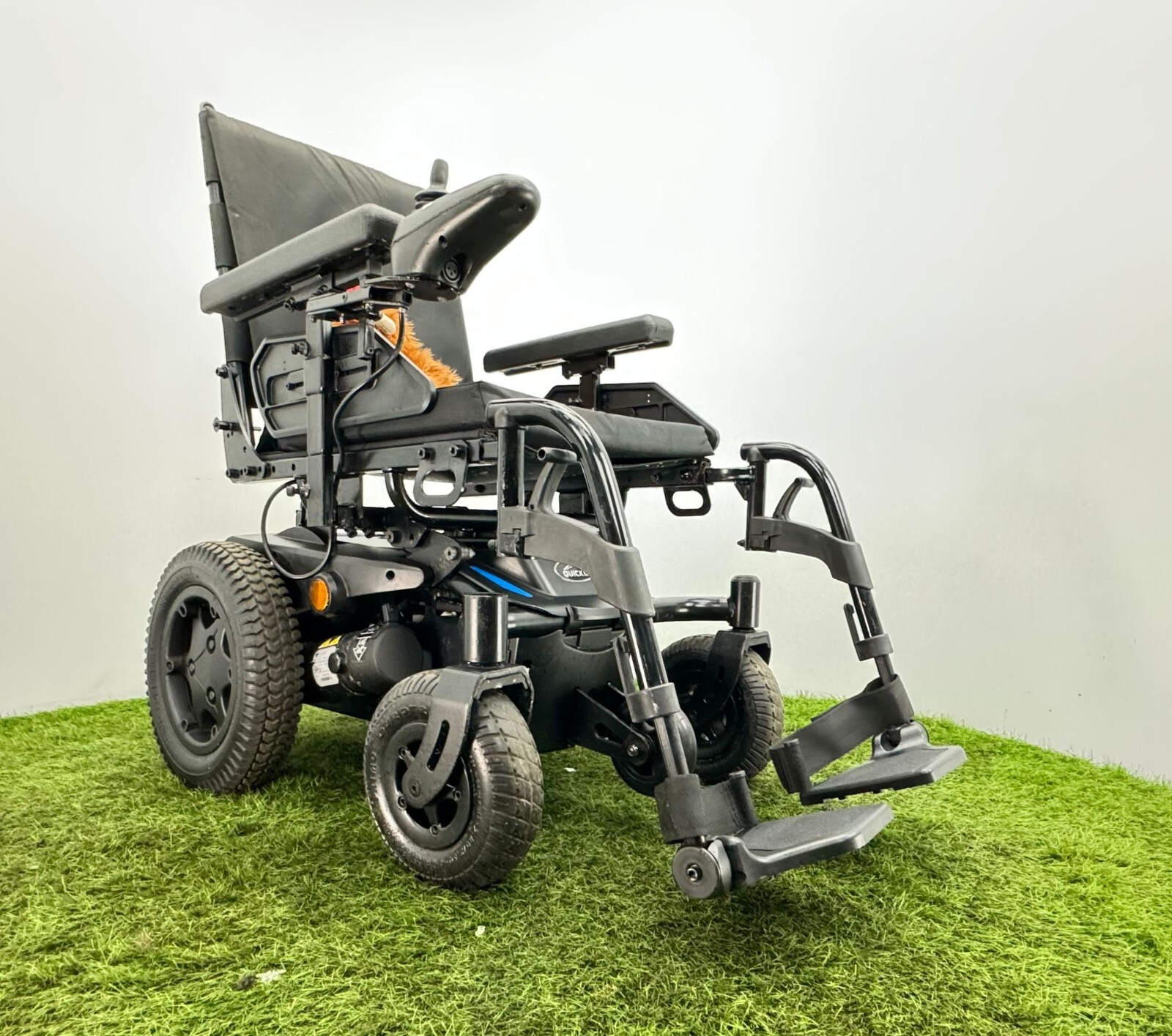 Quickie Q200R Used Electric Wheelchair 2021 Free Warranty, Insurance