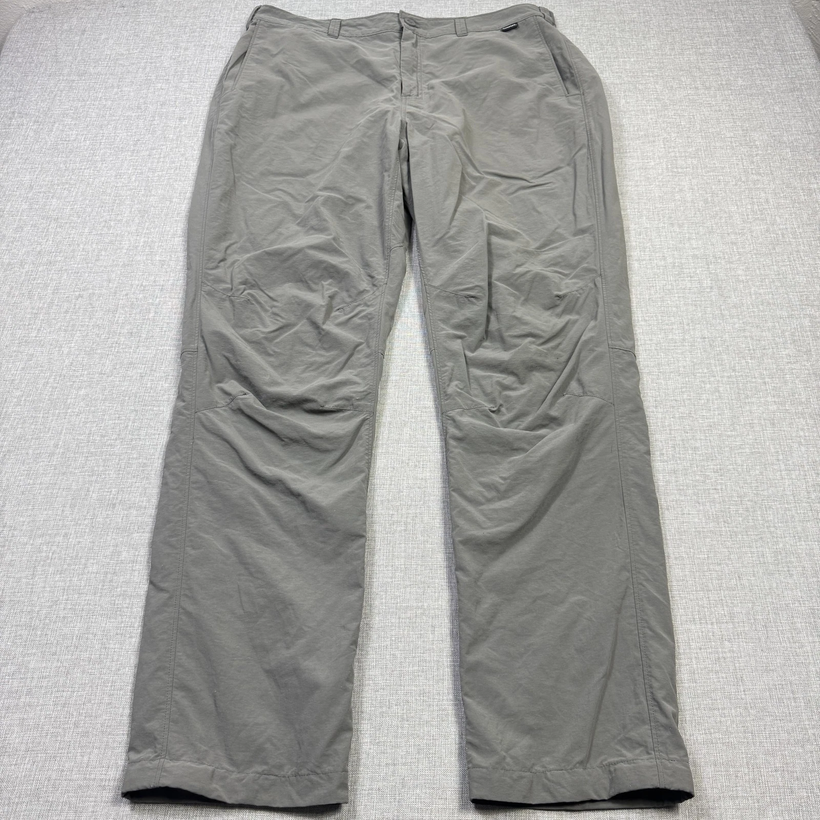 SIMMS Fishing Pants Mens 38x32 Gray Rain Pants Nylon Insect Shield Pockets
Opens in a new window or