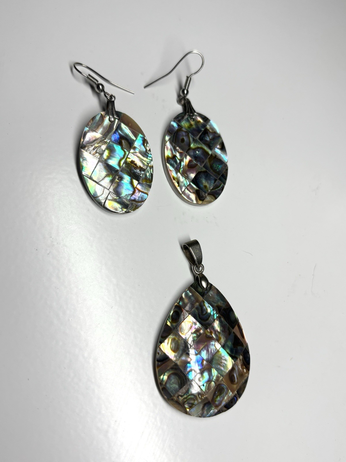 Abalone Shell Patchwork Pendant 18kgp Xp with Mat… - image 5