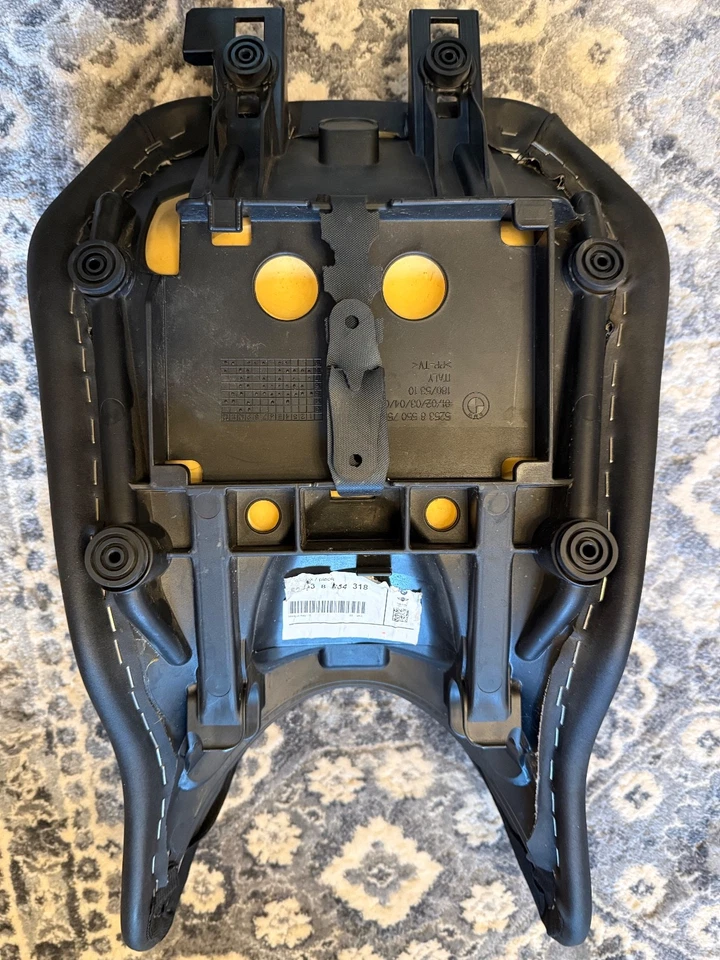 Asiento de conductor de motocicleta BMW, negro, “alto” (altura estándar de 820 mm) como nuevo Foto 2 de 4