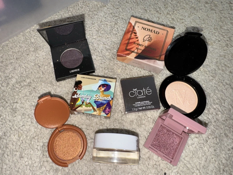 Mini Eyeshadow Lot - Image 2 of 2
