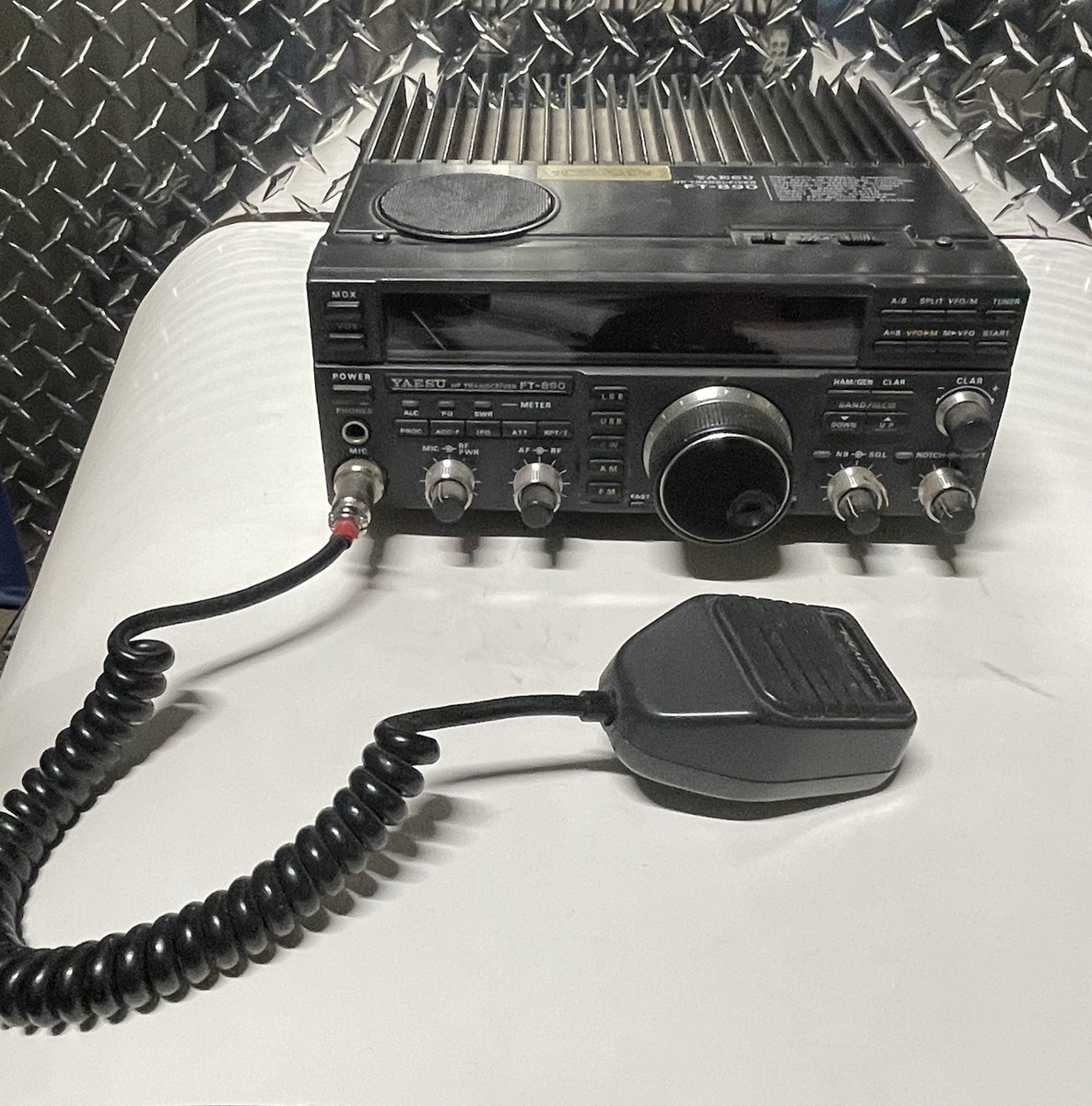 Yaesu FT890 Compact Transceiver With Mic | eBay