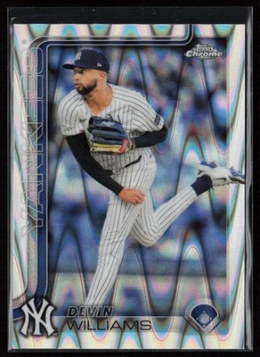 2025 Topps Chrome #153 Devin Williams RayWave Refractors