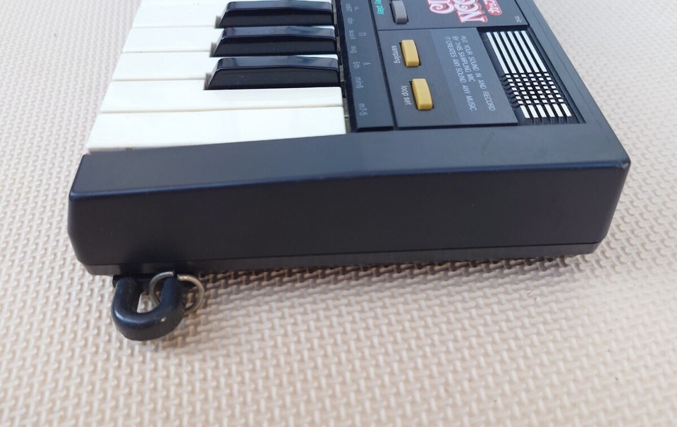 NISSIN Cup Noodle Digital Synthesizer C16 Keyboard Prize Limited RARE