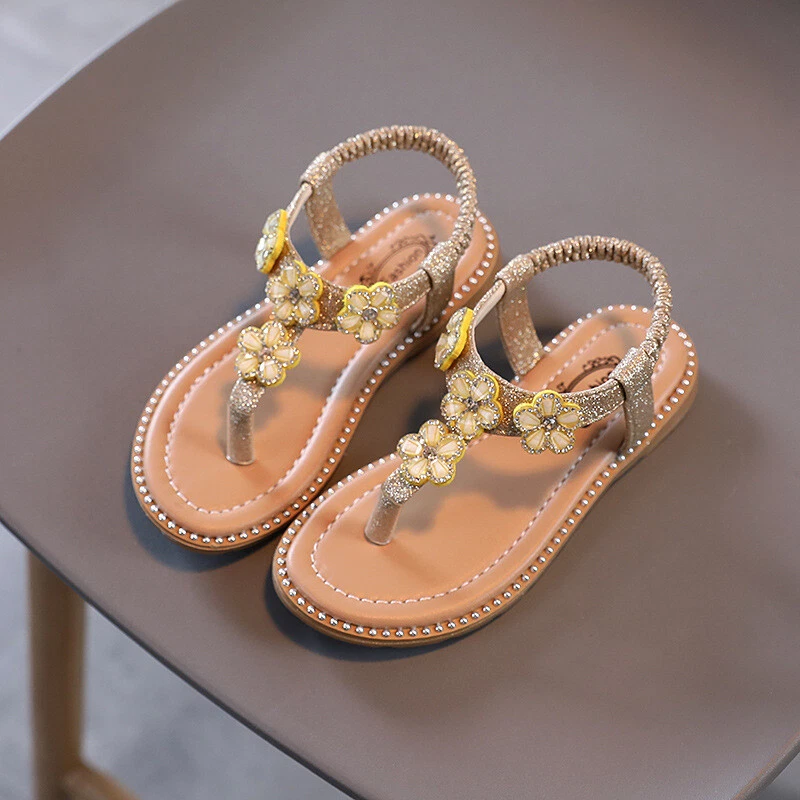 Best shoes shop for beach vacation