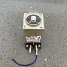 Used OMRON E5C2-R20K TEMPERATURE CONTROLLER w/ warranty Free Shipping