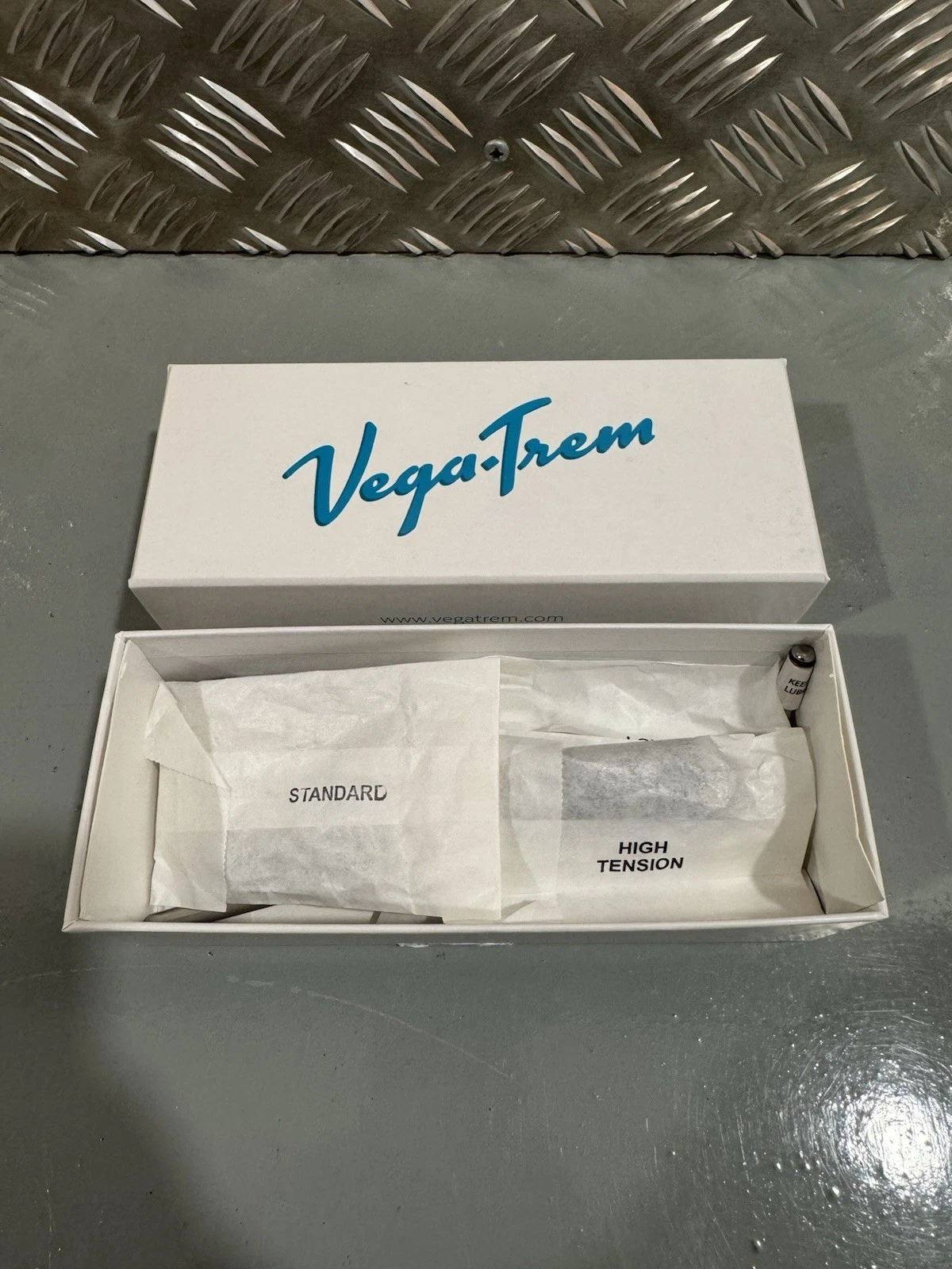 Vega Trem VT1 Standard Glossy Tremolo System Brand New In Box 3