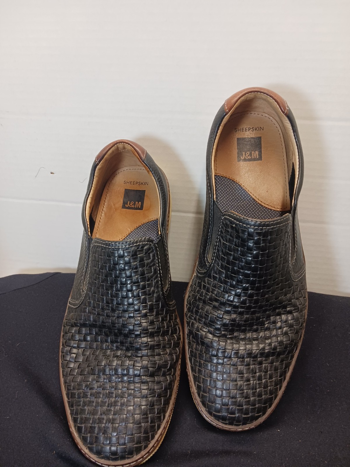 Johnston And Murphy mens shoes. Black Sheepskin  … - image 5