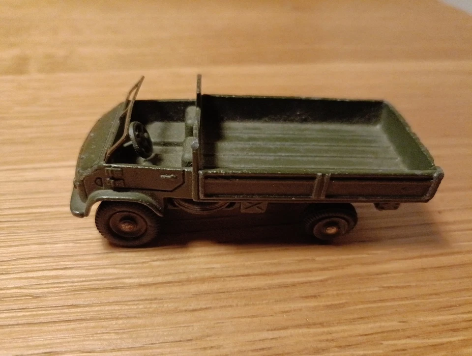 Dinky Toys Mercedes Benz Unimog - Immagine 2 di 4