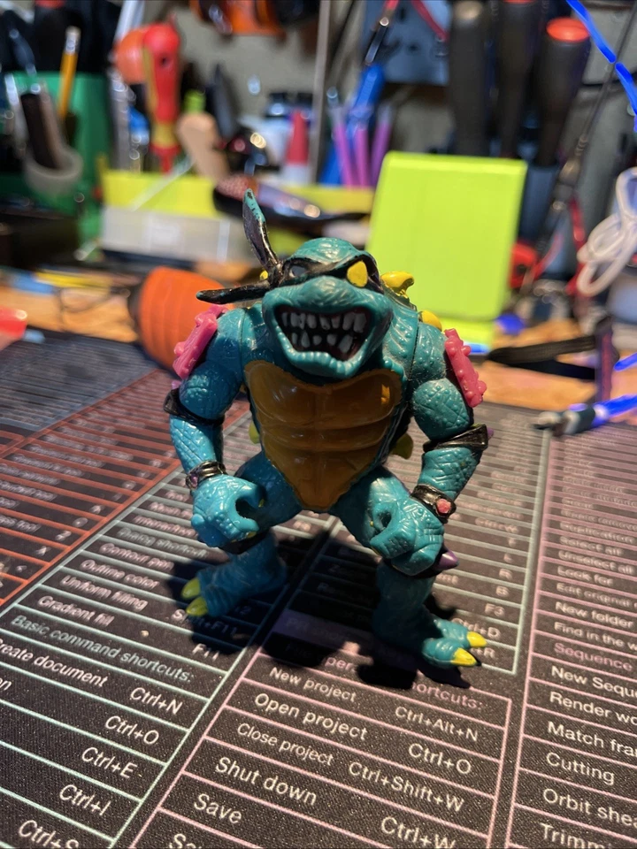 Slash Near Complete Ninja Turtle TMNT 1990 Figure Vintage Bat Mace Purple - Image 3 of 4