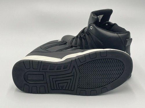 Men's Athletic Sneakers - Picture 7 of 11