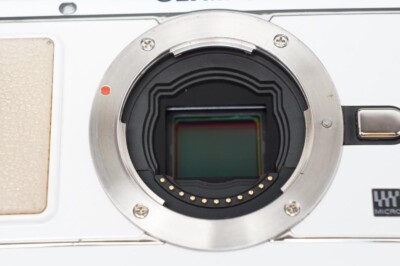 OLYMPUS Mirrorless SLR PEN E-P3 Body White E-P3 BODY WHT 12.3