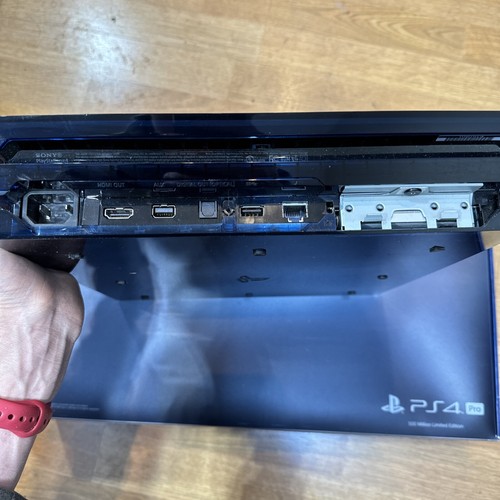 PlayStation 4 Pro 500 Million Limited Edition 2TB Console & Box - Picture 6 of 7