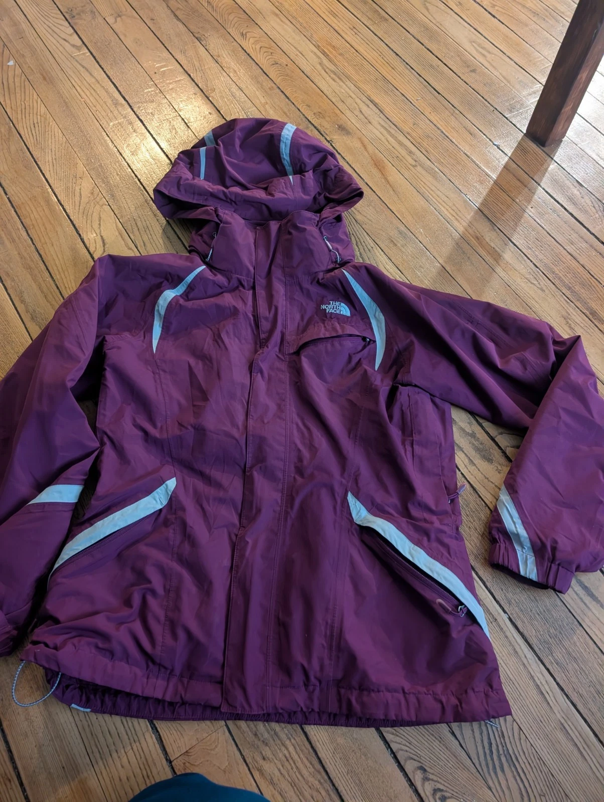 The North Face Jacket Womens Medium purple Ski Snow Rain Hood Shell Hyvent