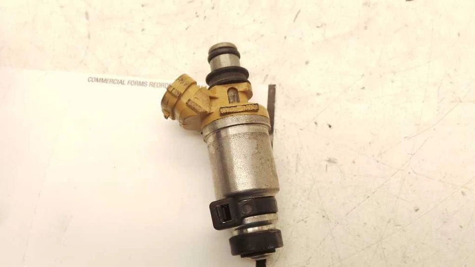 93-97 TOYOTA COROLLA 1,6 Л ТОПЛИВНАЯ ФОРСУНКА - Изображение 2 из 4