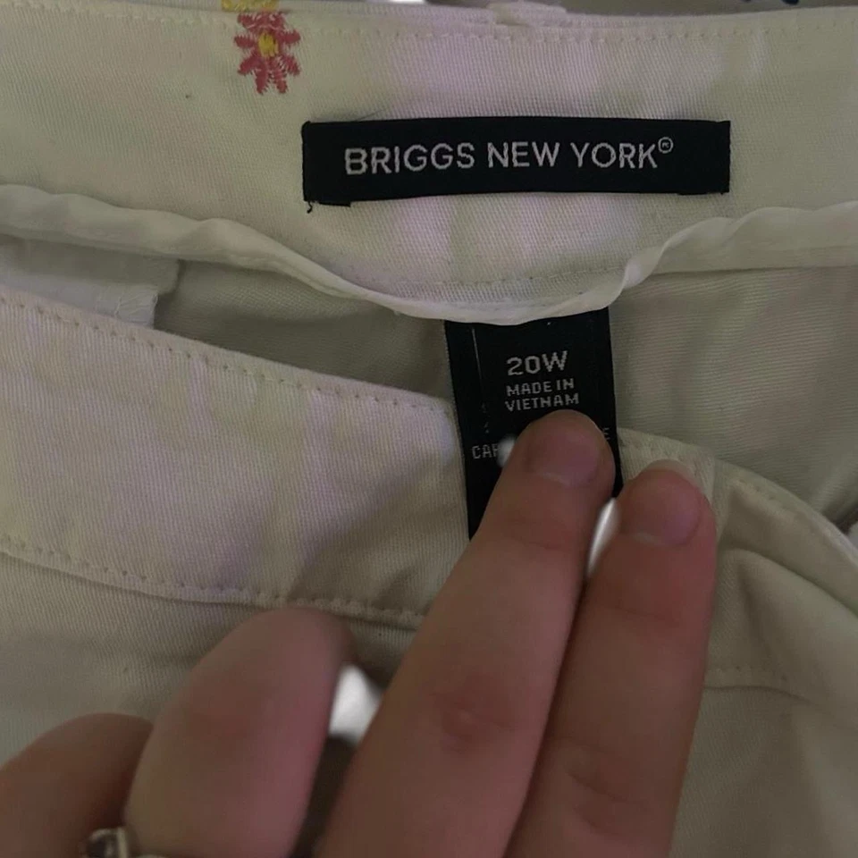 Pantalones Briggs New York Capri Bordados Florales 20W Foto 3 de 3