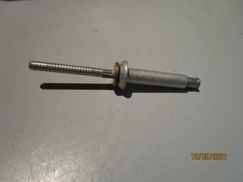 AIRCRAFT RIVETS CHERRY MAX P/N CR 3223-6-11 X 400 ,NEW OLD STOCK.