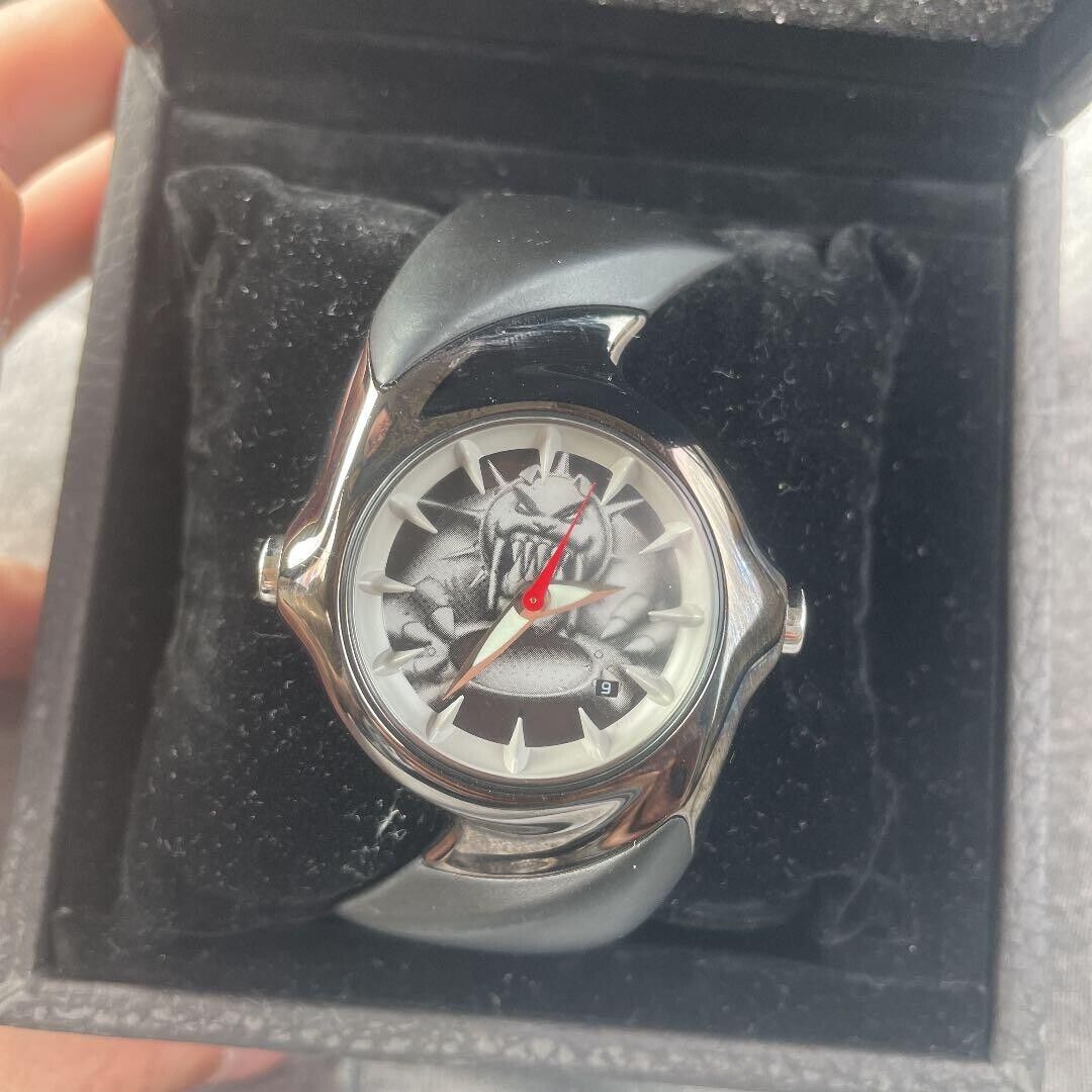 Oakley Crush 2.0 Ion Plated Silver Bulldog Wrist Watch Oakley Crush 2.0 Ion Plated Silver Bulldog Wrist Watch