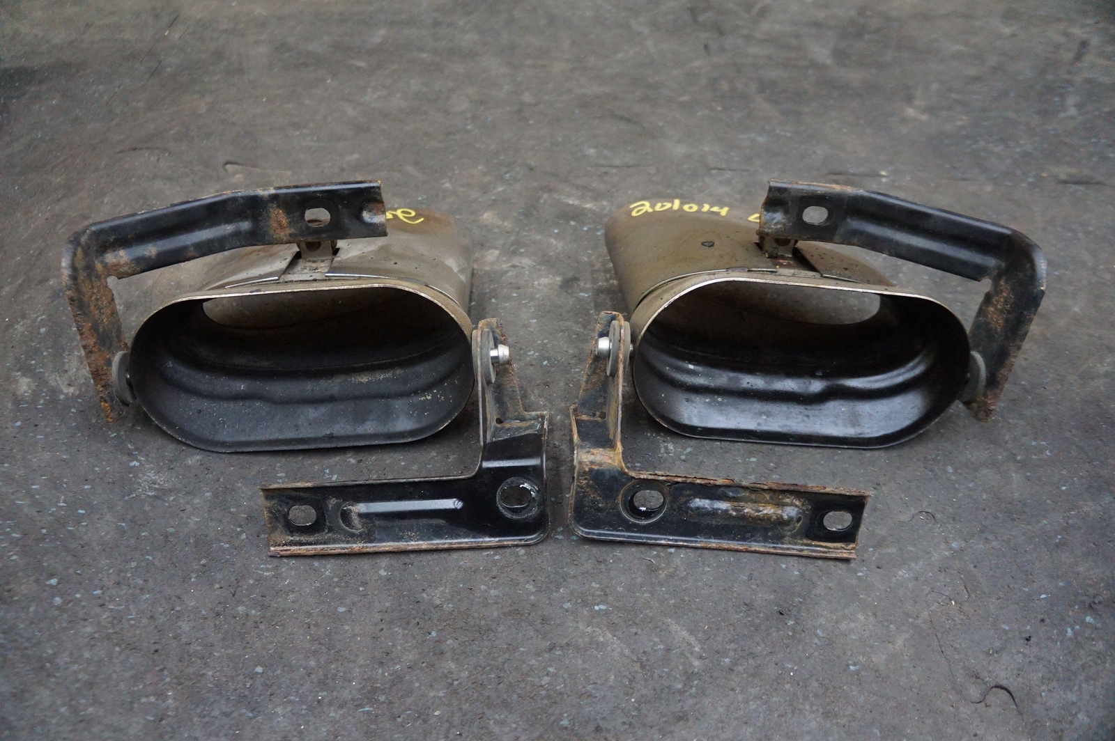 Set of 2 Left Right Exhaust Tip 3W0253682 OEM Bentley Flying Spur GT GTC 2005