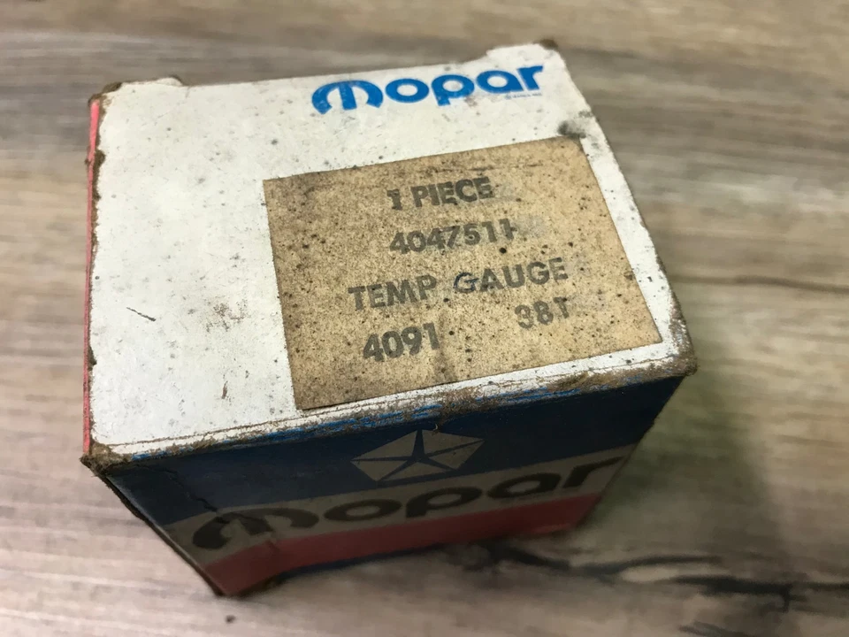 1980 to 83 CHRYSLER CORDOBA GRAN FURY NOS MOPAR TEMPERATURE GAUGE 4047511 - Image 2 of 2