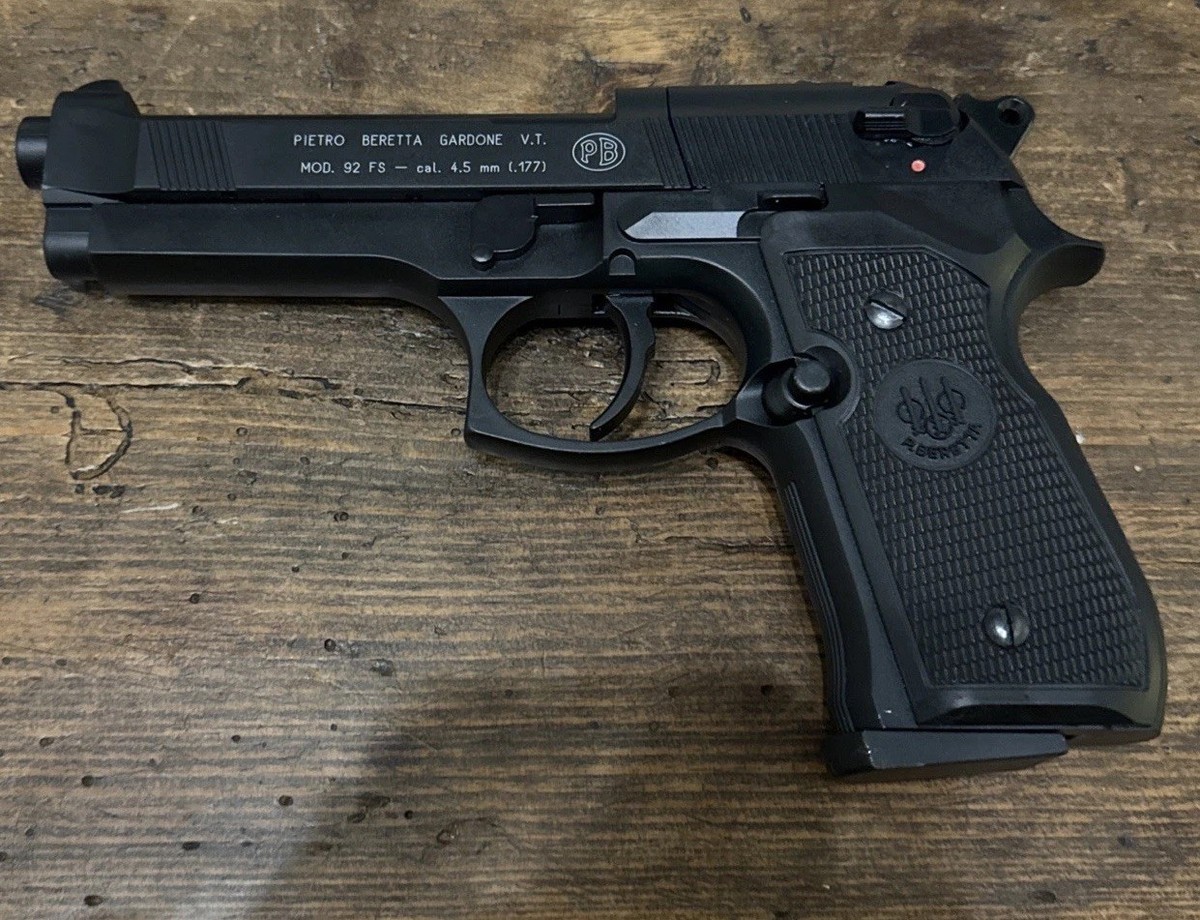 Beretta 92FS Full Metal CO2 .177 Caliber Pellet Pistol W/ Case And