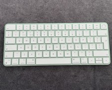 Apple Magic Keyboard A2449 - Touch ID for Mac with Apple Silicon - Green