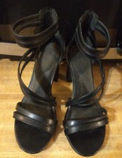 VERA WANG Black Ankle Strap Chunk Sexy High Heel Shoe Women Sz 8 Dress 3.5" VGC
