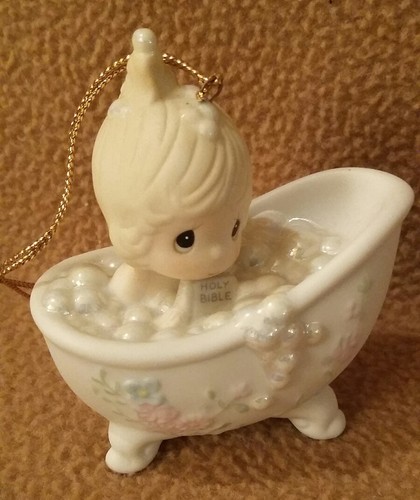 Precious Moments Ornament 1987 "He Cleansed My Soul' #112380  - Picture 4 of 9
