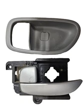 2007-2010 Hyundai Elantra Front Driver Interior Door Handle Assembly w/Bezel OEM