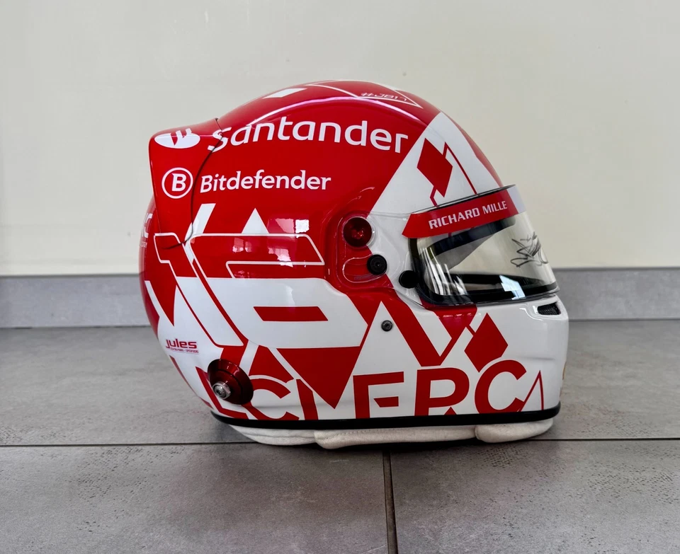 Casque Charles Leclerc 1:1 Monaco 2024 GP signé  - Photo 2/4