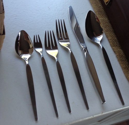 ONEIDA STAINLESS COMMUNITY SATINQUE SET OF 61 - Picture 3 of 3