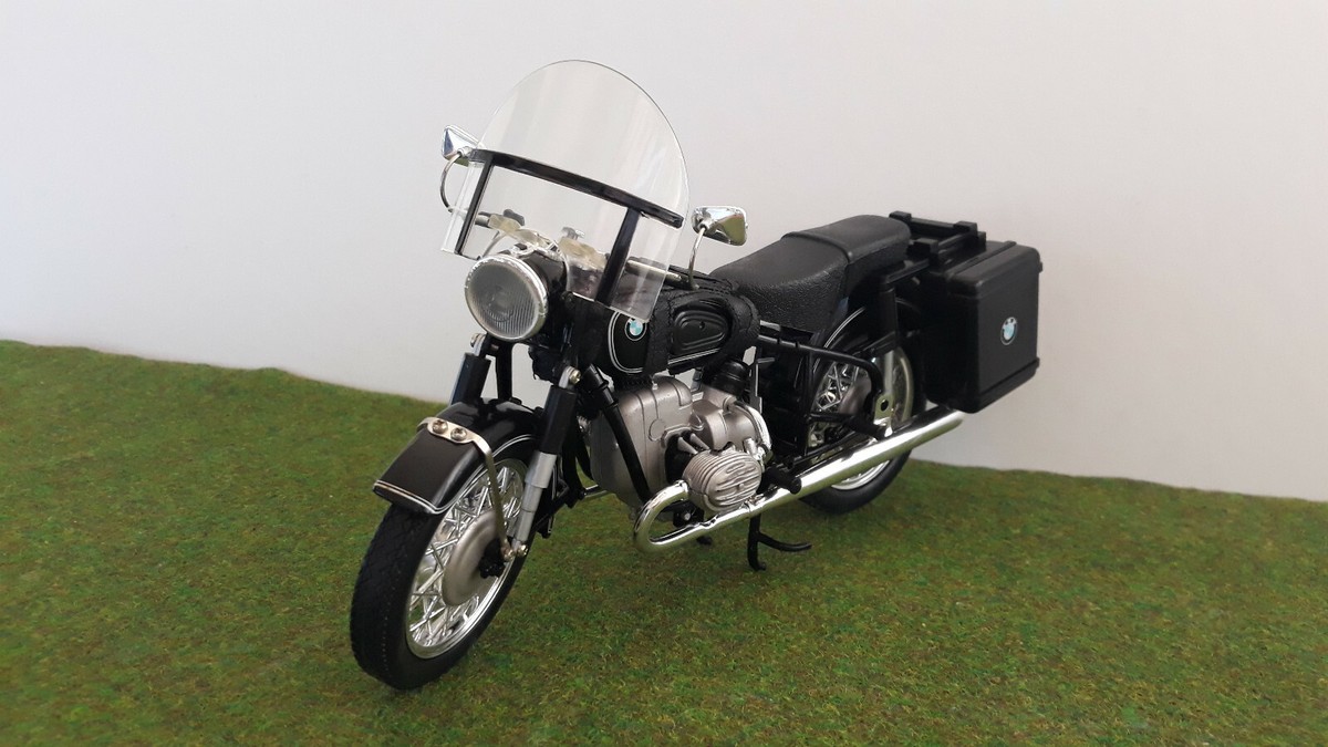 Moto BMW R60-2 noire de 1960 échelle 1/10 de TOOTSIETOY miniature de  collection