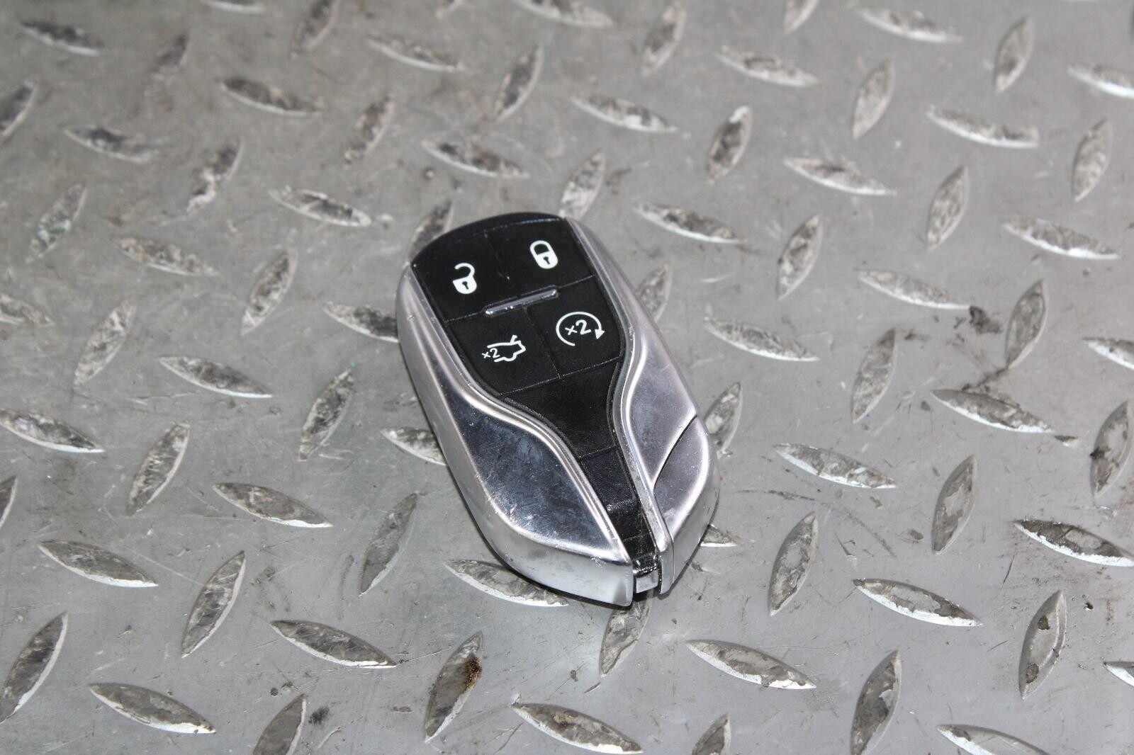 Maserati Ghibli 2014-2022 Key fob Chrome