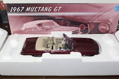 GMP 1967 Ford Mustang GT Convertible Vintage Burgundy 1/24