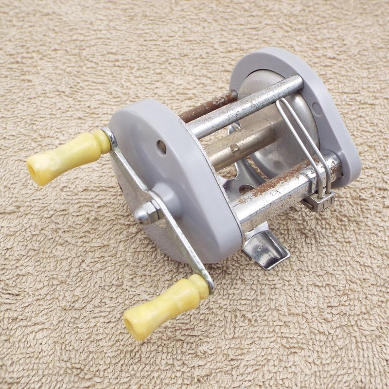 OCEAN CITY 1591 Vintage fishing reel