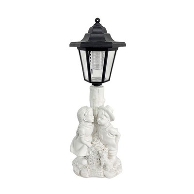 Harz solarbetriebene Gartenleuchte Sechseck Säule küssendes Paar 12 x 9 x 34 cm