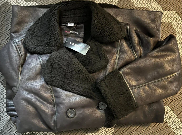 NEU SCHWARZ ! LEDERIMITAT MANTEL WEBPELZ LAMMFELLOPTIK 42 44 MIAMODA  *58073603 - Bild 3 von 4