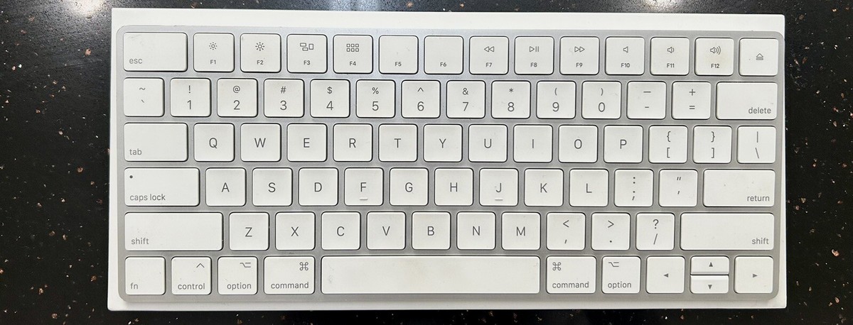Apple Magic Keyboard - MLA22LL/A - Bluetooth - Wireless
