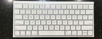 マウス・トラックボール Apple Magic Keyboard MLA22LL/A Apple Magic Keyboard - MLA22LL/A - Bluetooth - Wireless