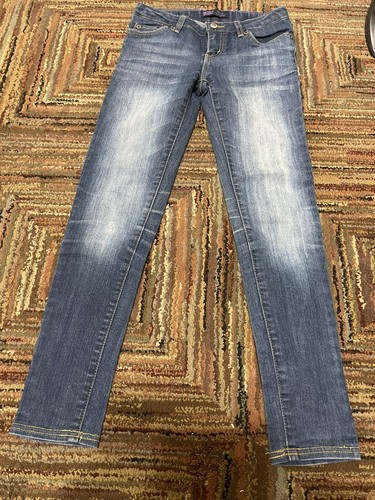 levi’s Woman’s Denim jeans leggings size 8 blue color