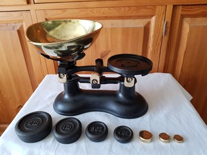 Vintage Victor England Black Cast Iron Kitchen Scales With Brass