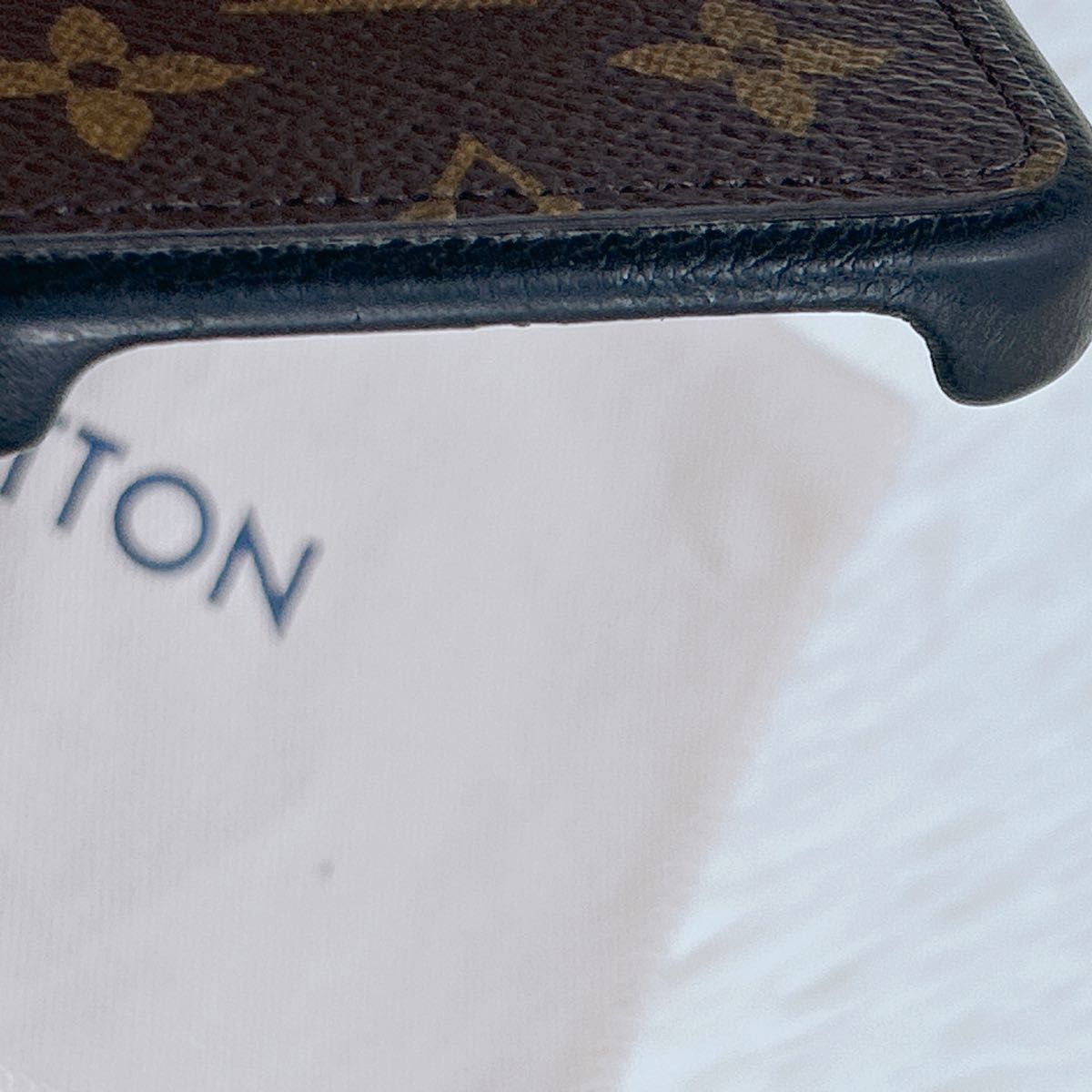 LOUIS VUITTON LV for iPhone 14 PRO MAX Bumper M82000 LOUIS VUITTON LV for iPhone 14 PRO MAX Bumper M82000