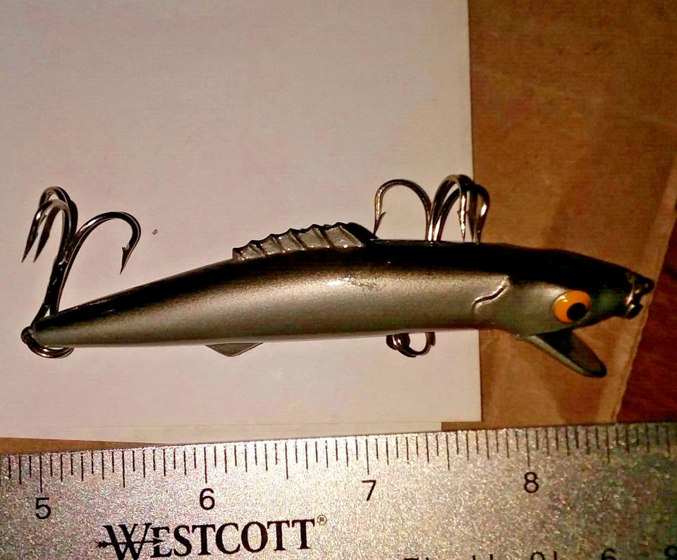 NEW LOT OF 4 Tom Manns DESIGNER Hackleback Bowfin 3.5" Fishing LURE JERKBAIT - Image 3 of 4